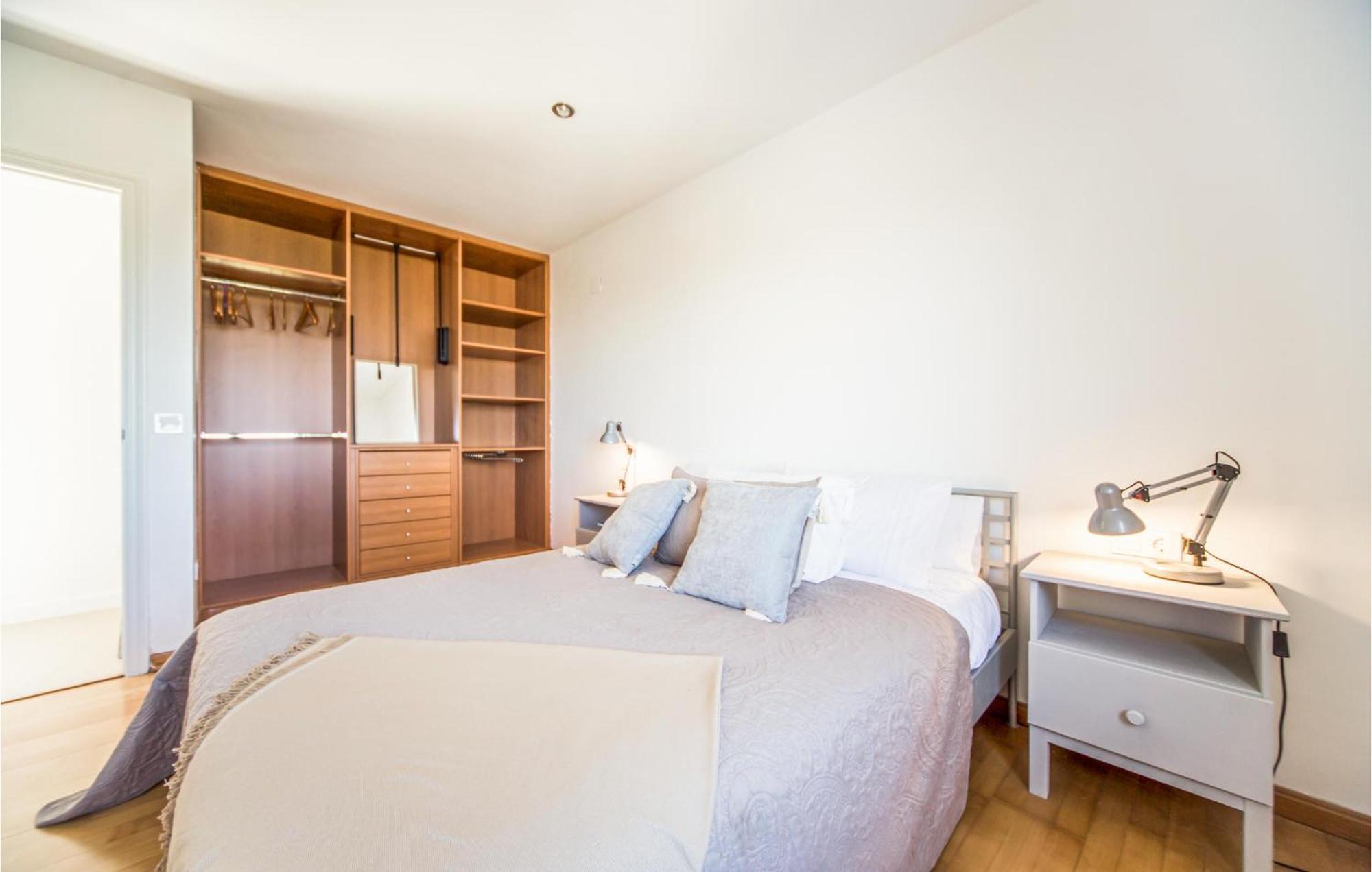Amazing Home In Ador With Kitchenette Ngoại thất bức ảnh