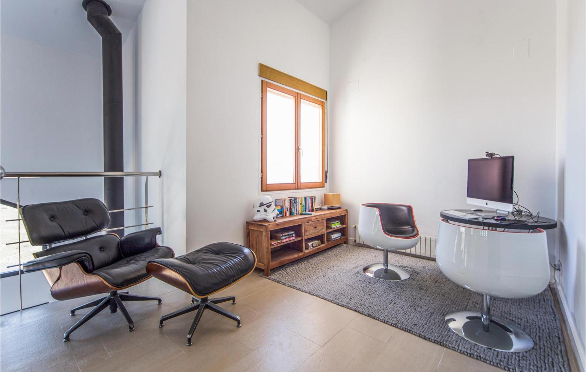 Amazing Home In Ador With Kitchenette Ngoại thất bức ảnh