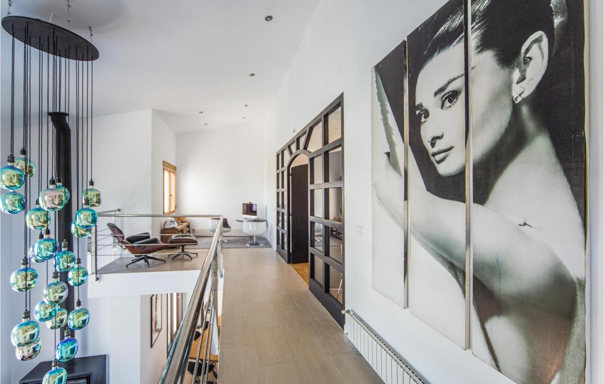 Amazing Home In Ador With Kitchenette Ngoại thất bức ảnh